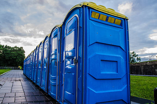 Best Portable restroom trailer rental  in Blue Island, IL